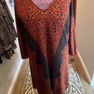 XL Sweater Dress perfect for Fall with a Pair of boots! Peekaboo shoulder.